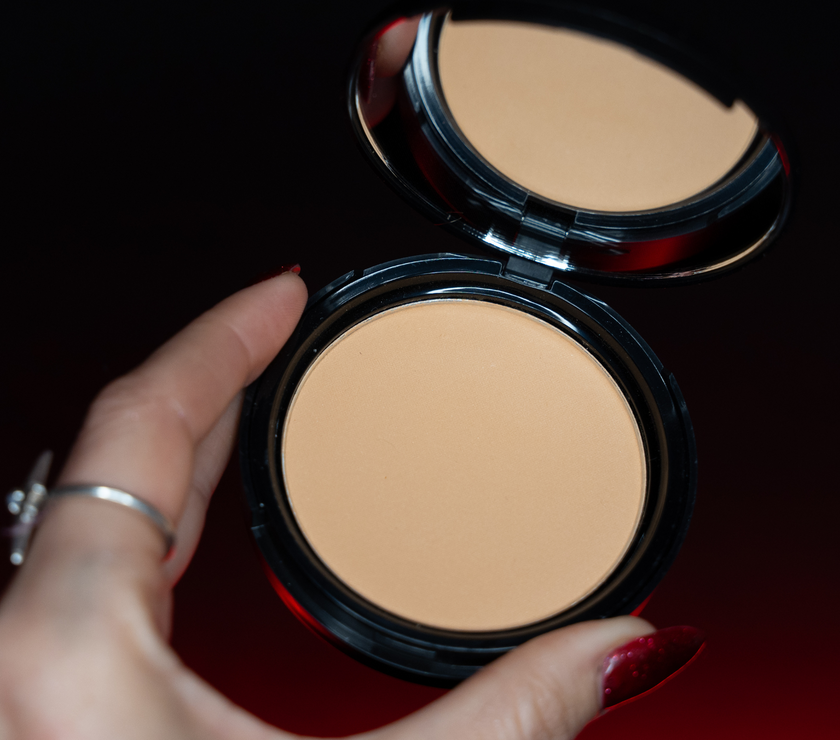 Smooth & Set Brightening Powder - Honey