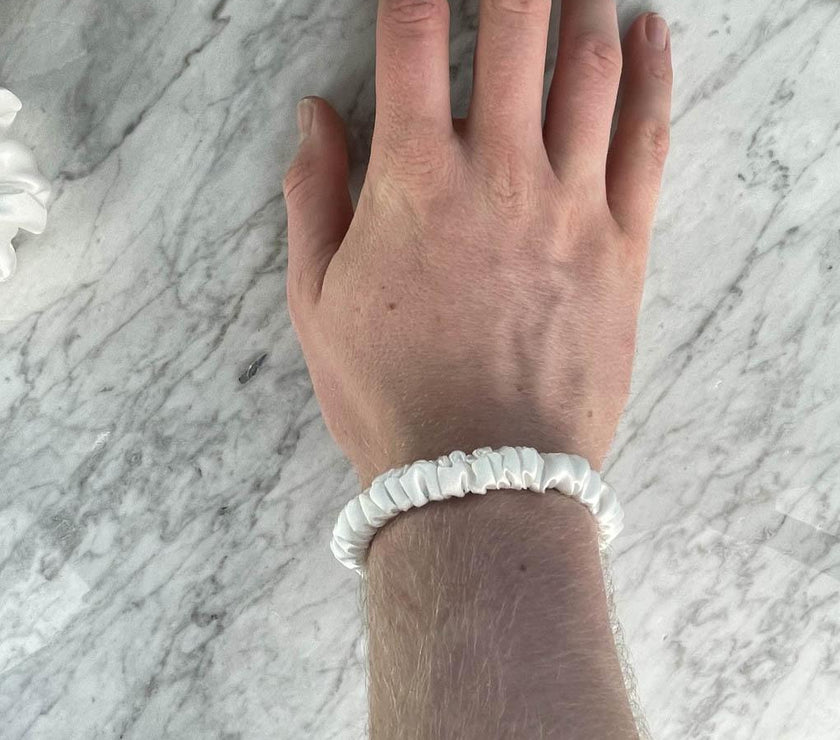 White Silk Scrunchie - Skinny