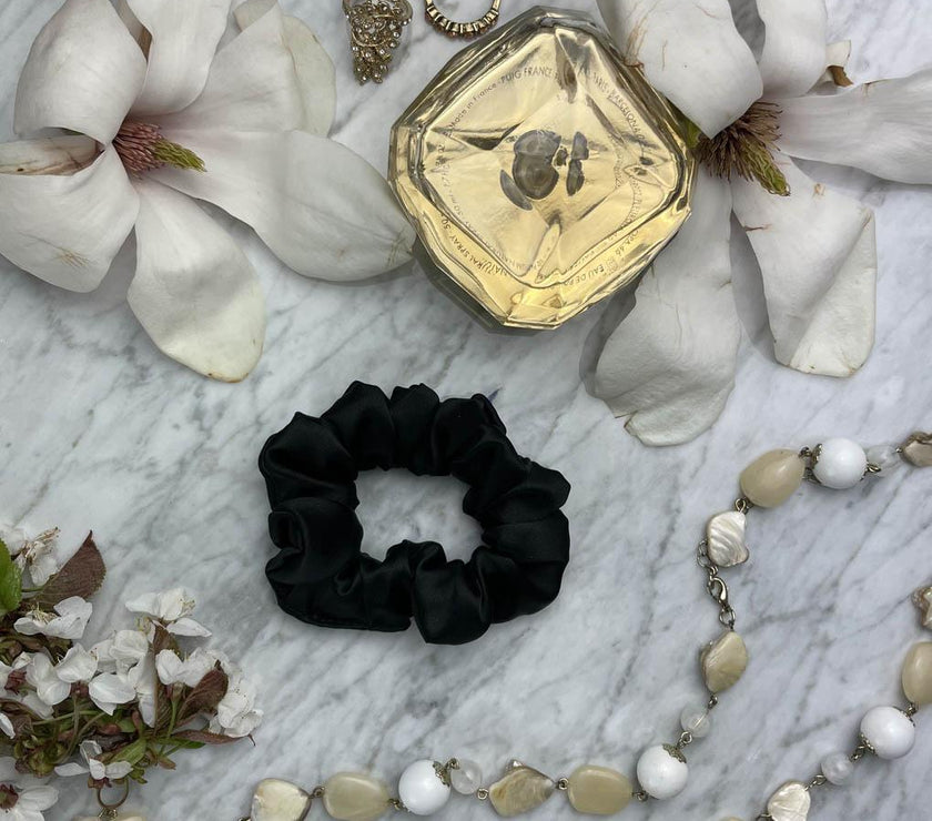 Black Silk Scrunchie - Regular