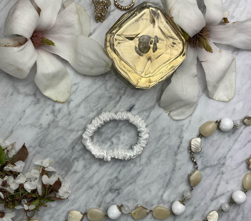 White Silk Scrunchie - Skinny